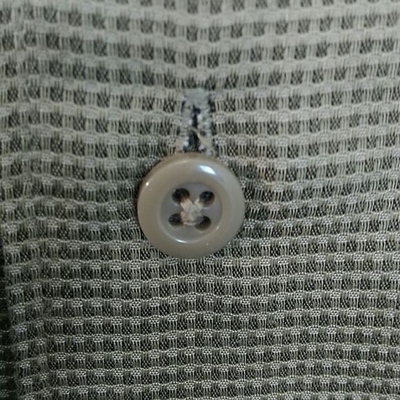 (3/$20) Kenneth Cole waffle print button front shirt - Picture 5 of 8